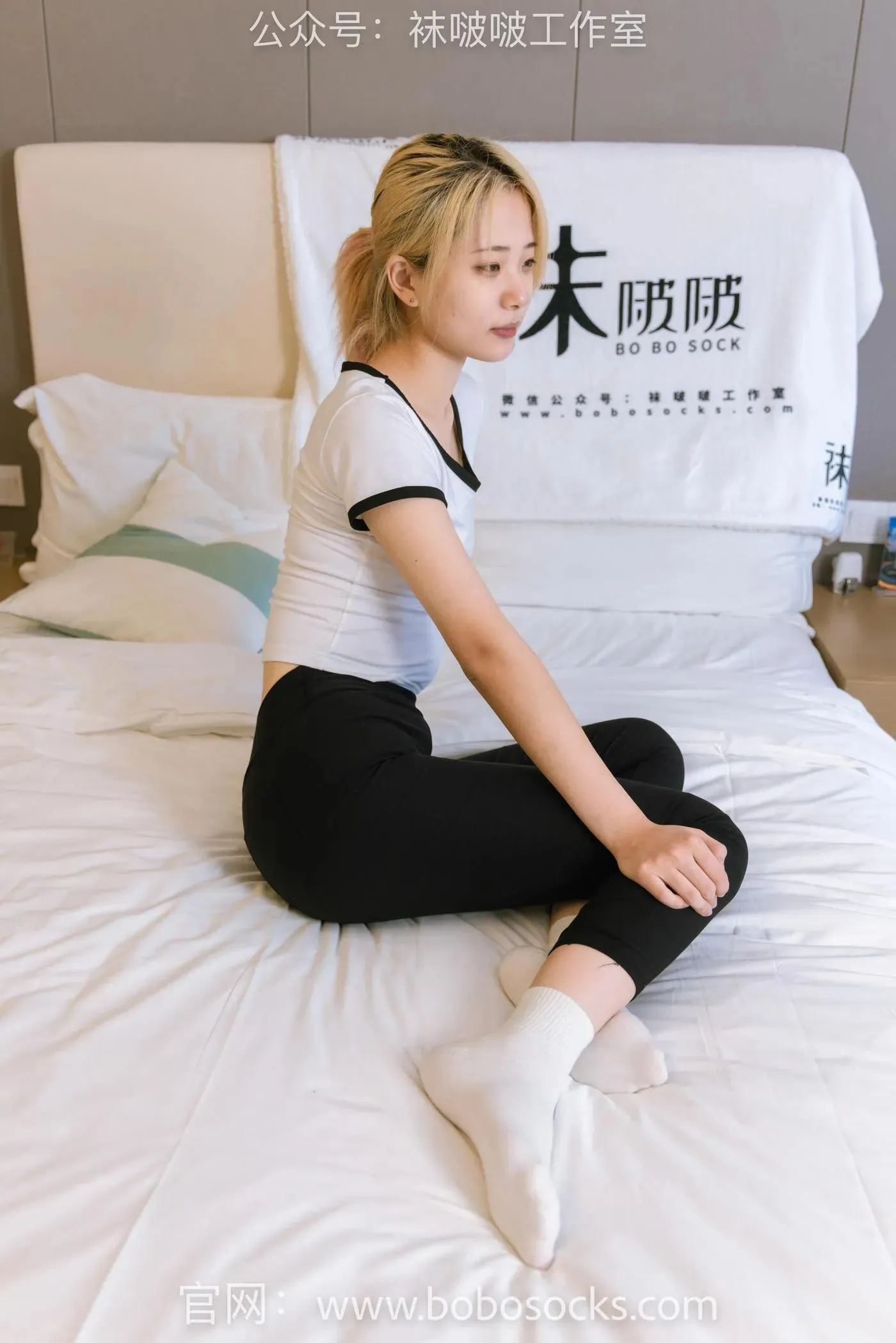 [BoBoSocks袜啵啵]NO.122 小淳-高跟长靴、白棉袜 [149P]插图